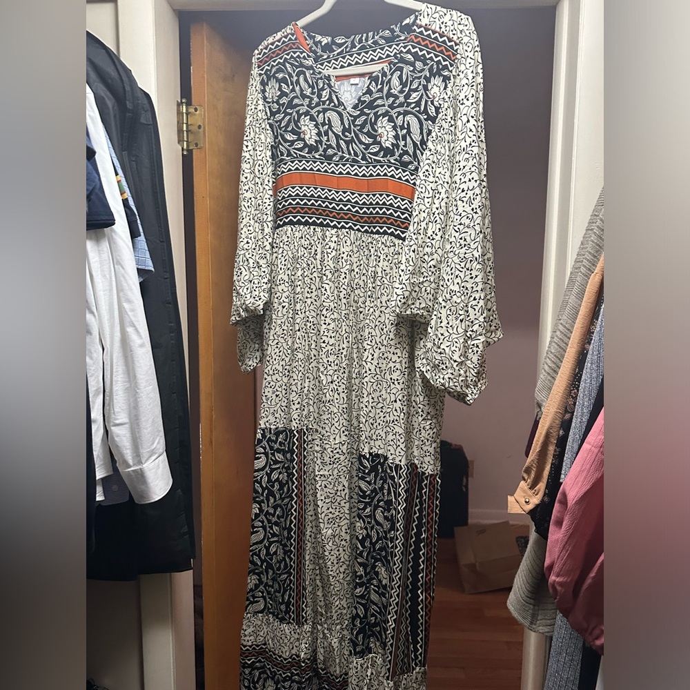 Women’s longsleeves dress